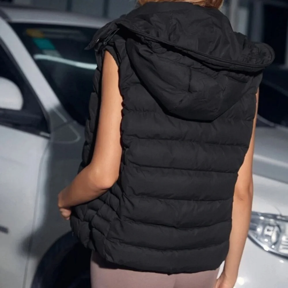 Black Puffer Vest with Hood in L - Picture 2 of 4